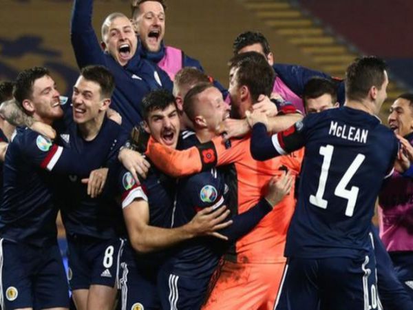 Bóng đá quốc tế 13/11: Scotland giành vé dự EURO 2021