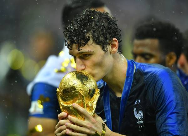 Pavard vô địch World Cup 2018