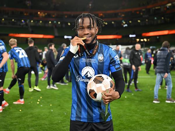 Tin Barca 5/5: Barcelona tham vọng chiêu mộ Lookman