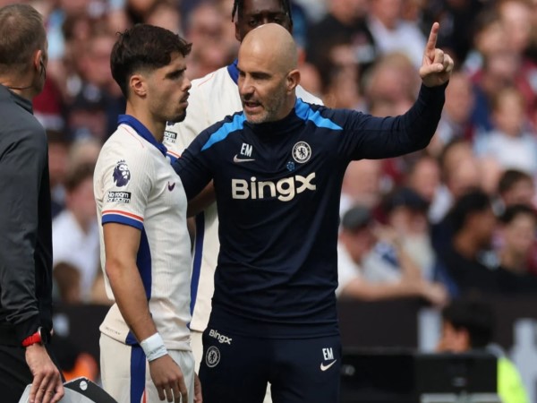 Tin Chelsea: HLV Chelsea cân nhắc để Pedro Neto nghỉ thi đấu