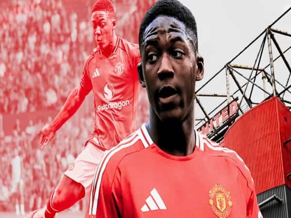 Manchester United đứng giữa lợi ích và cảm xúc Manchester United đứng giữa lợi ích và cảm xúc