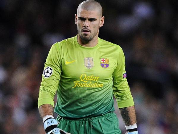 Thủ môn Victor Valdés