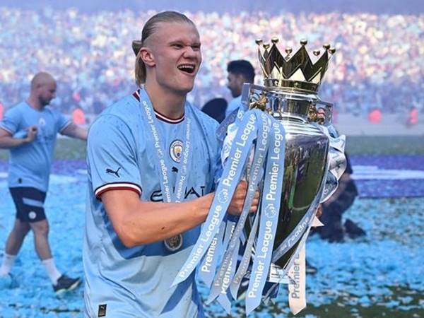 tiền đạo huyền thoại Man City xuất sắc nhất